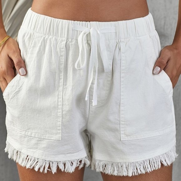 White Casual Pocketed Frayed Short - Picture 1 of 1